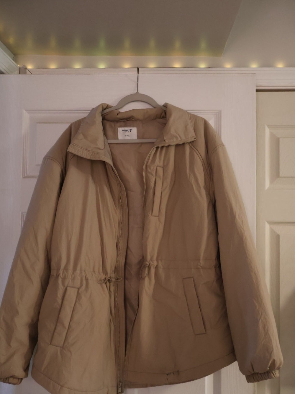 OLD NAVY Beige Women's Puffer Jacket - Lightweight Insulated Coat